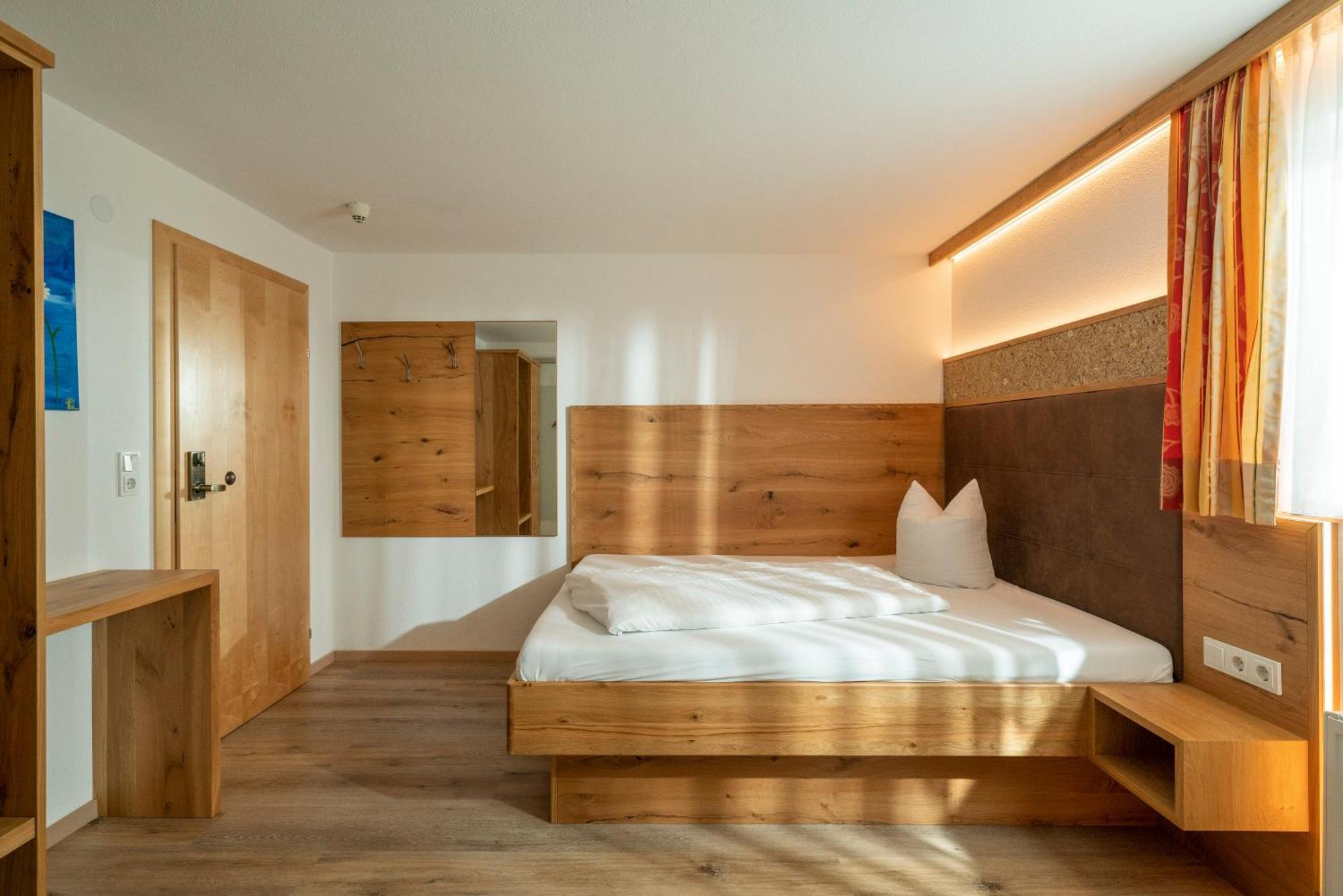 Alpenhotel Erika Ischgl Bagian luar foto