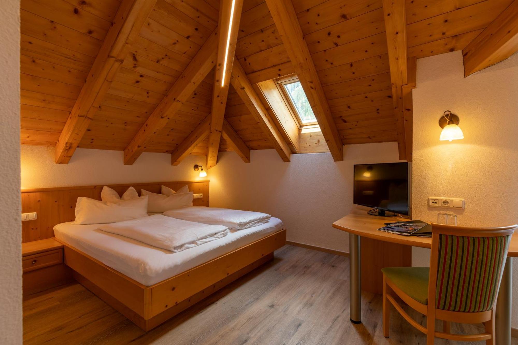 Alpenhotel Erika Ischgl Bagian luar foto